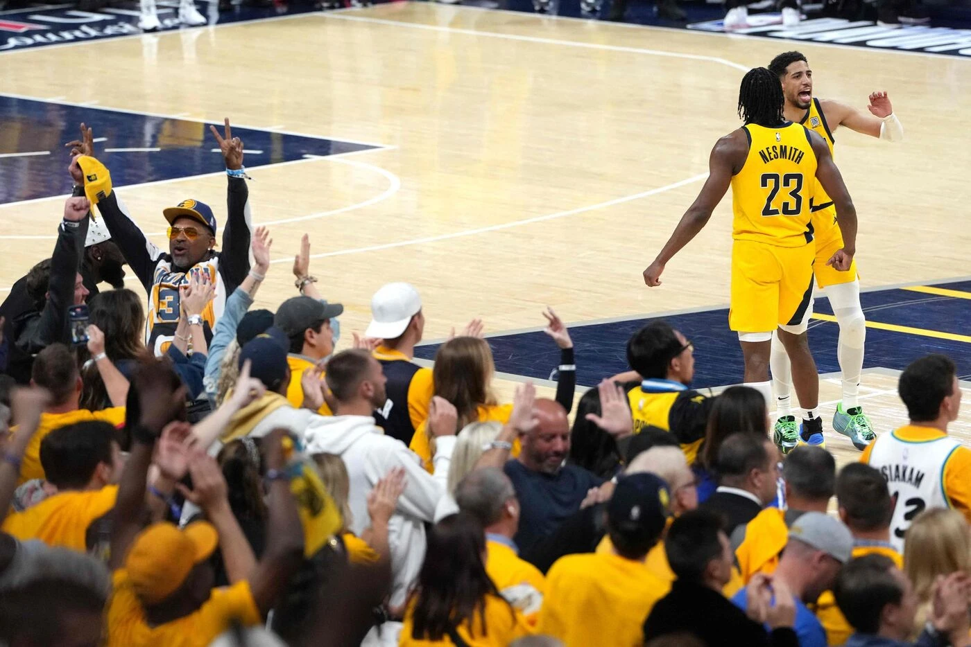 Playoffs NBA : les New York Knicks à un pas de la sortie, Indiana à une victoire des finales