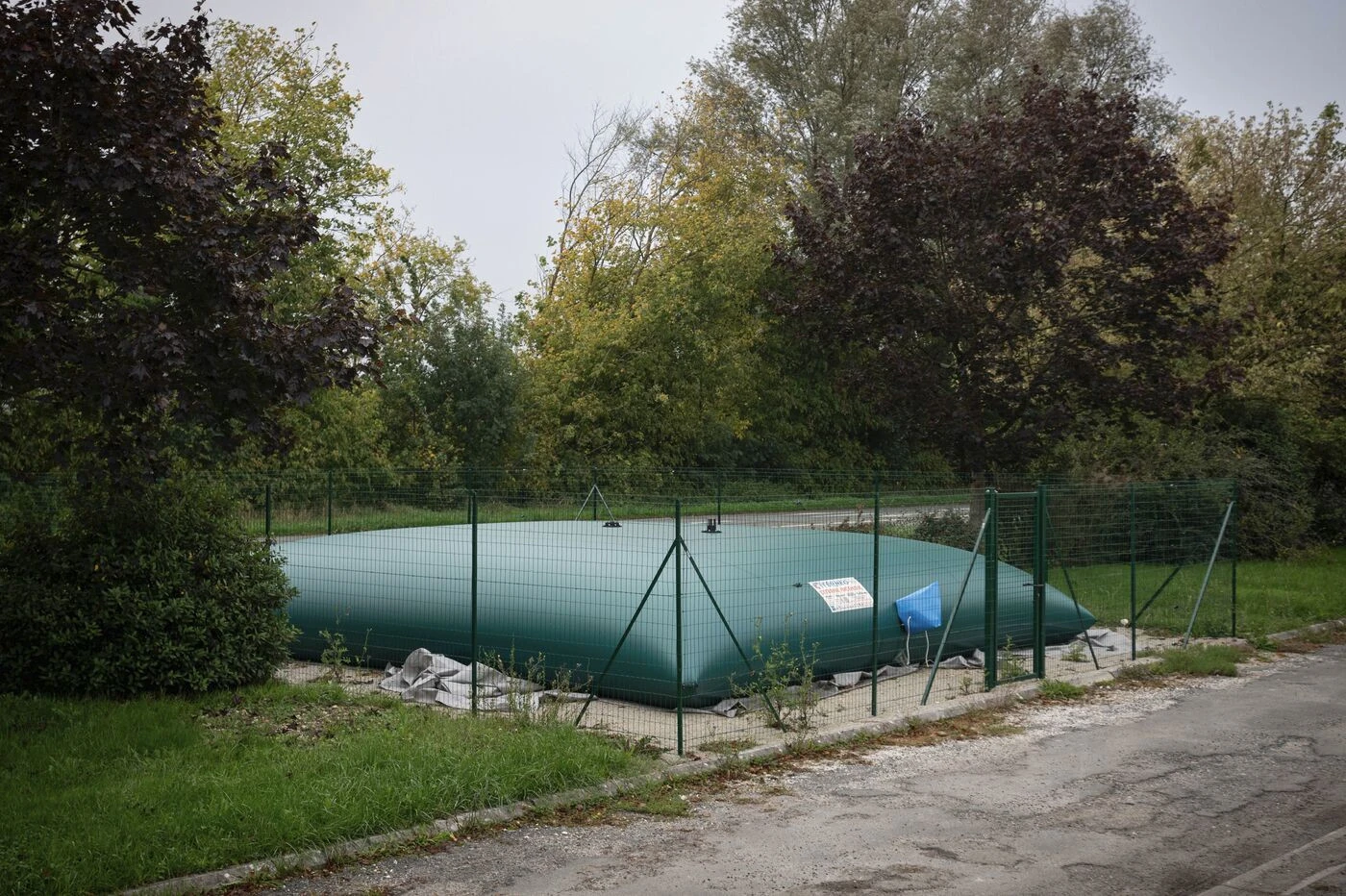 Mais qui peut bien voler les bâches incendie dans les Deux-Sèvres et la Charente-Maritime ?