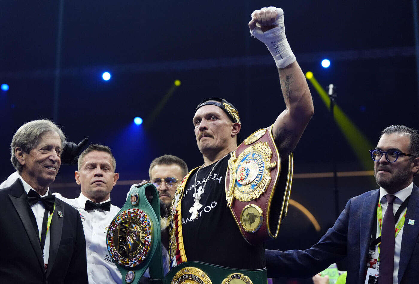 Boxe : pourquoi l’Ukrainien Usyk a été sommé par la WBO de combattre Parker et non Dubois