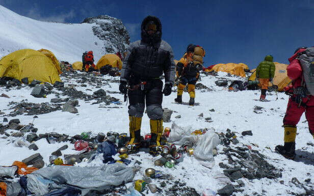 « Une vraie décharge » : plus de 1,6 tonne de déchets plastiques retrouvés dans l’Himalaya