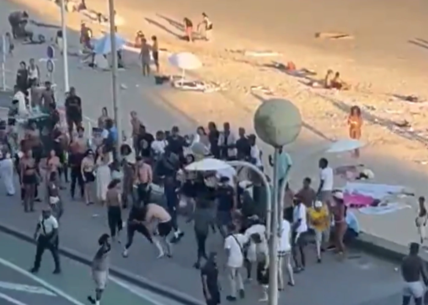 Bagarre dans la rue, mouvement de foule à la gare : pourquoi le maire de La Baule réclame des renforts de police
