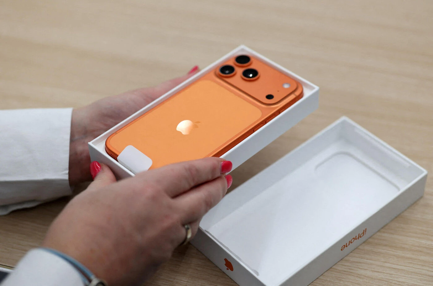 Apple va verser 250 millions de dollars à des acheteurs d’iPhone pour avoir faussement promis une IA au point