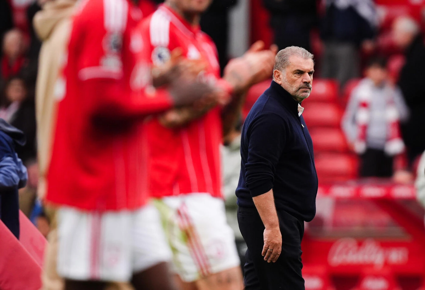 Premier League : le triste record d’Ange Postecoglou, l’entraîneur de Nottingham Forest viré après 39 jours