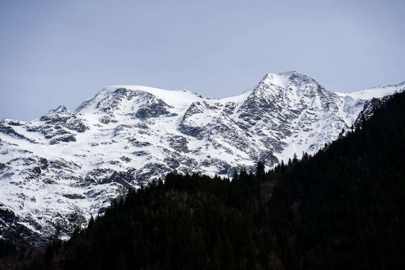 Ariège : un couple d’Espagnols porté disparu depuis samedi, leur véhicule retrouvé enseveli sous la neige