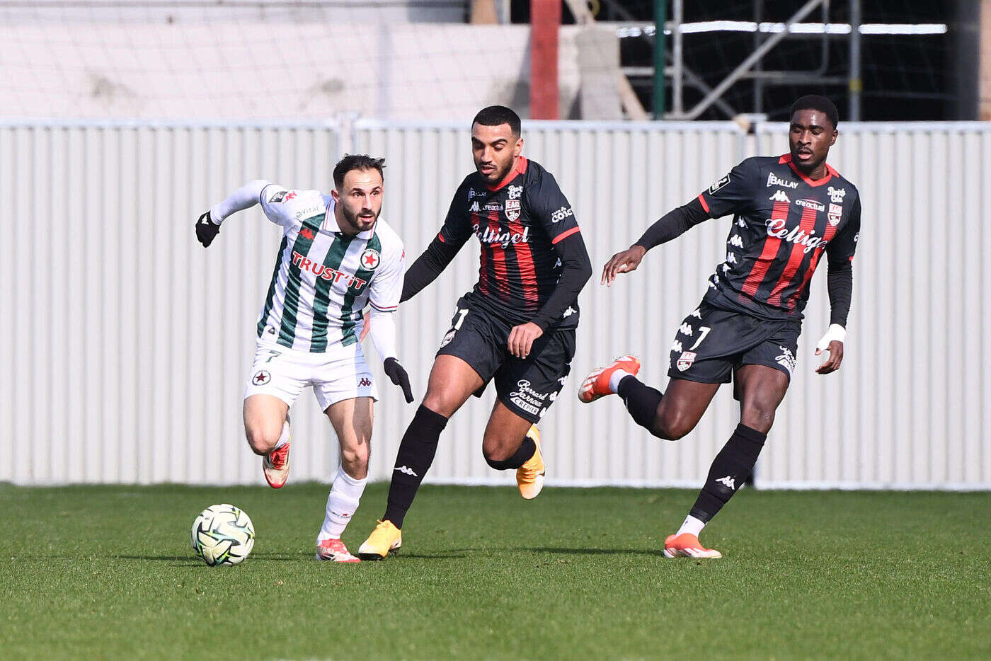 Red Star - Amiens : à quelle heure et sur quelle chaîne TV voir le match de la 26e journée de Ligue 2 ?