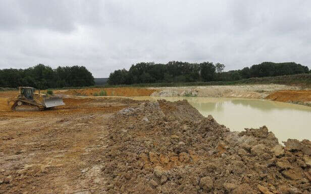 Inquiets pour leur cadre de vie, des habitants de l’Essonne s’opposent à un projet de parc solaire