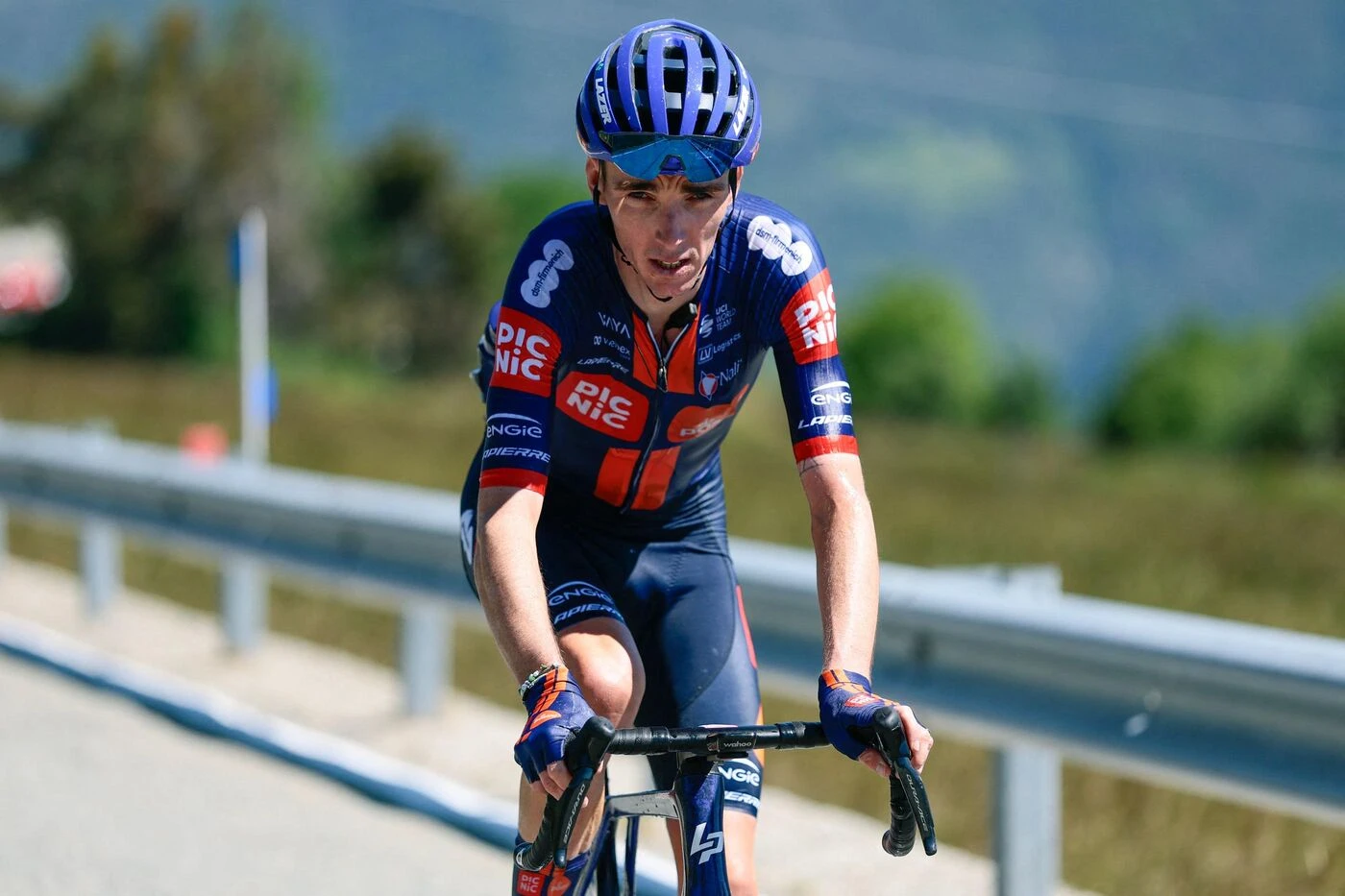 « Je m’en veux beaucoup » : la déception de Romain Bardet à l’issue du Giro, dernier grand Tour de sa carrière