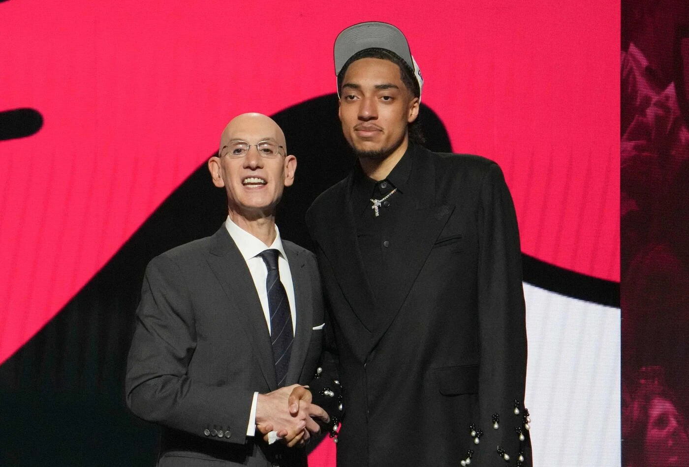 « Je ne réalise toujours pas » : avec trois Français dans le top 20, le basket tricolore brille encore à la Draft NBA