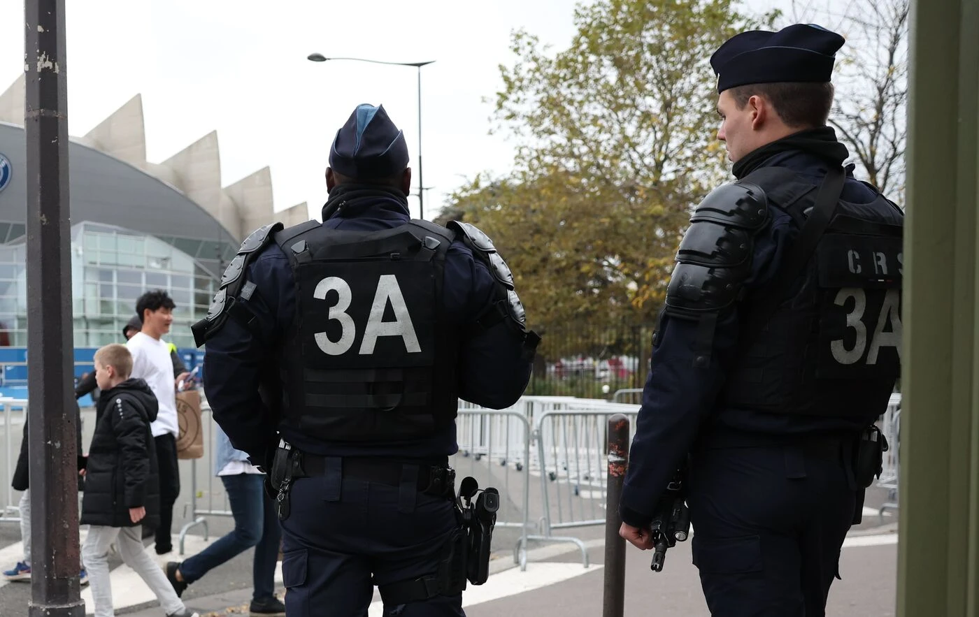 « C’était un jeu débile » : deux CRS alcoolisés simulent un combat, l’un reste handicapé à vie