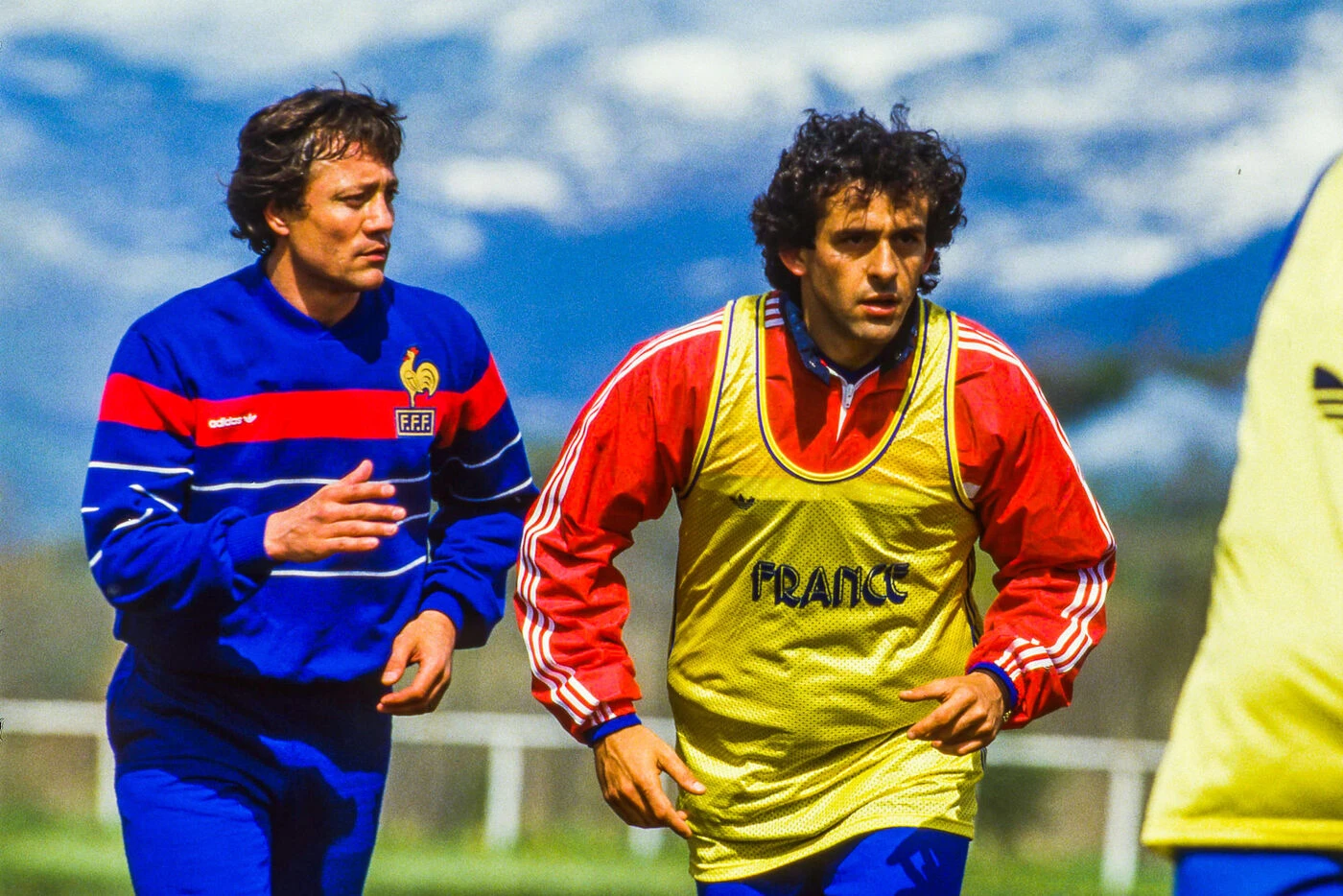 Mort de Bernard Lacombe : Michel Platini pleure « un compagnon de route de 10 ans » en Bleu
