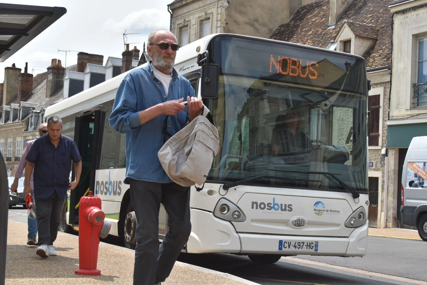 «Silencieux, confortable et écolo, pourquoi s’en priver ?» Nogent-le-Rotrou aimerait passer aux bus électriques