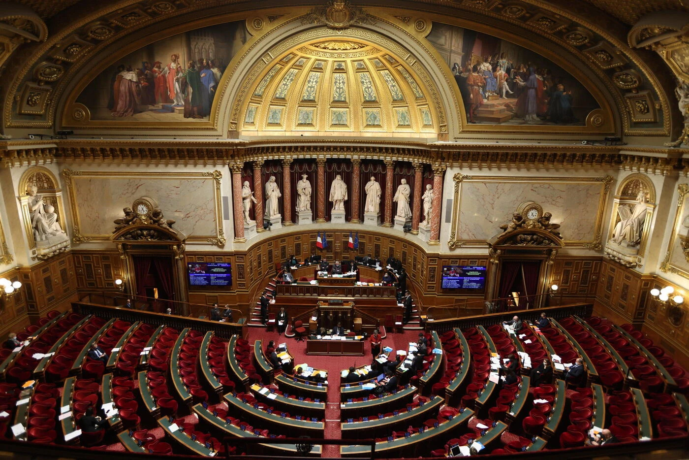 Retrouvé alcoolisé et blessé dans Paris, le sénateur LR Jean Mouiller agressif avec les secours