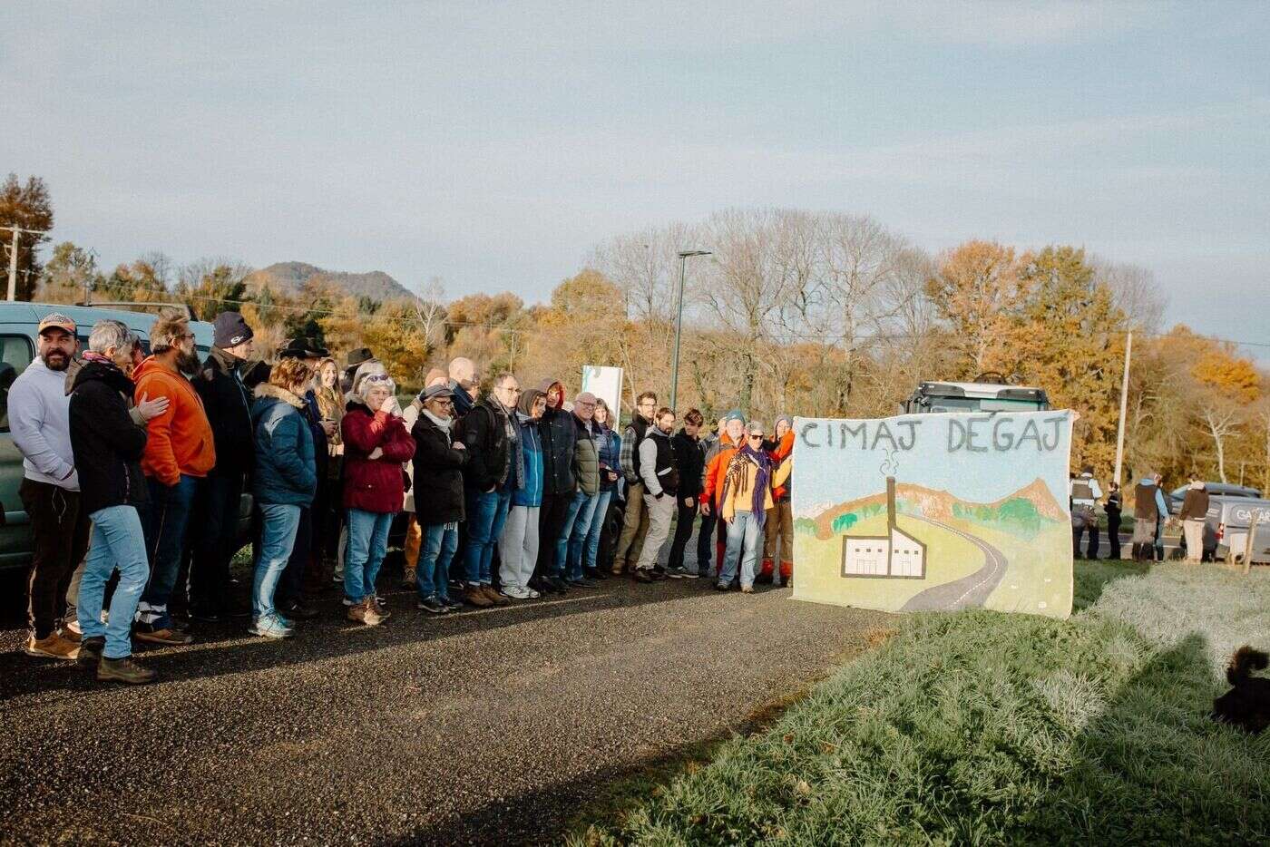 Haute-Garonne : le projet d’usine à bûches au pied des Pyrénées suscite une levée de boucliers des riverains