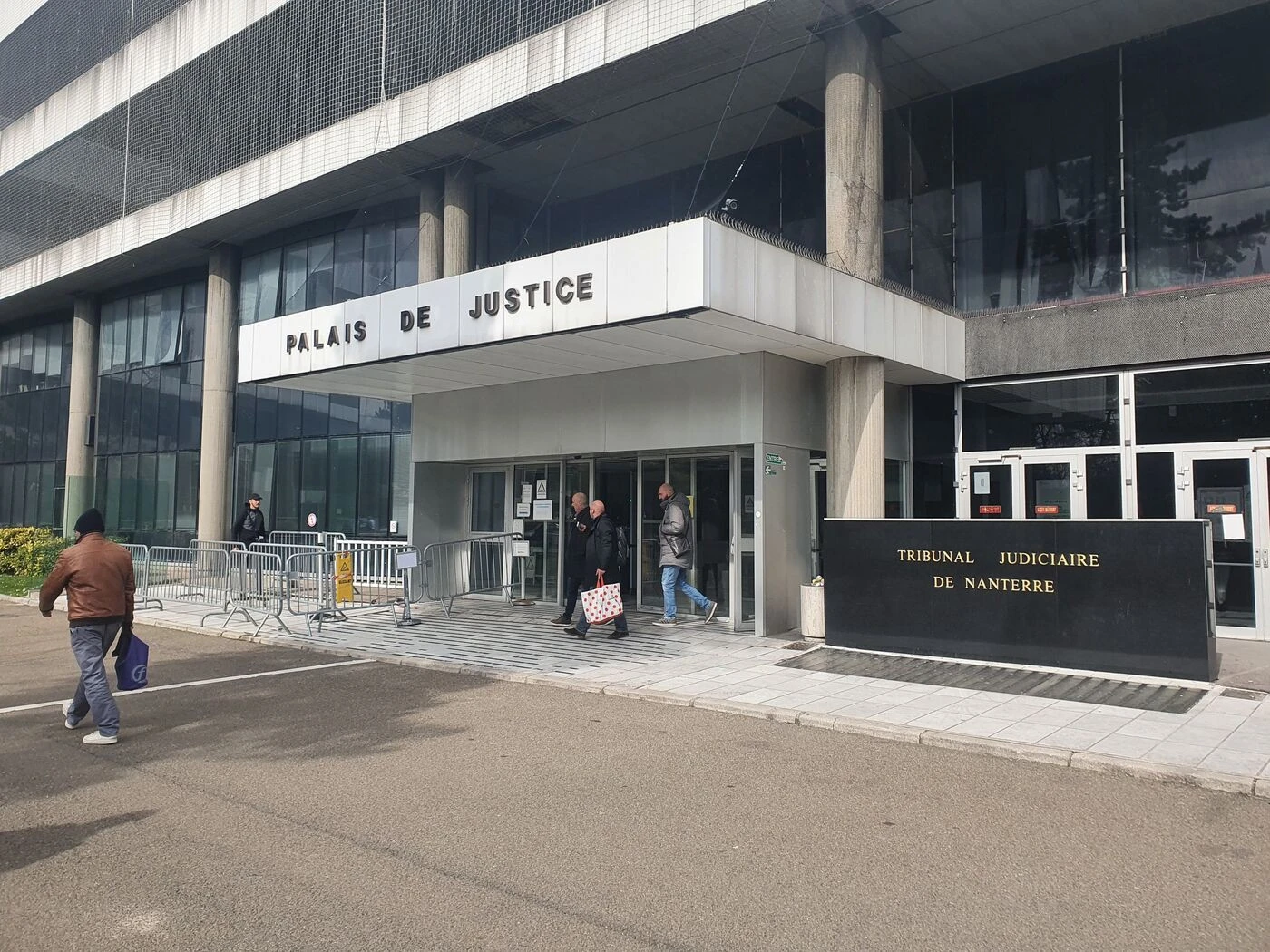Issy-les-Moulineaux : soupçonnés d’être les exécutants d’un propriétaire pour expulser des squatteurs