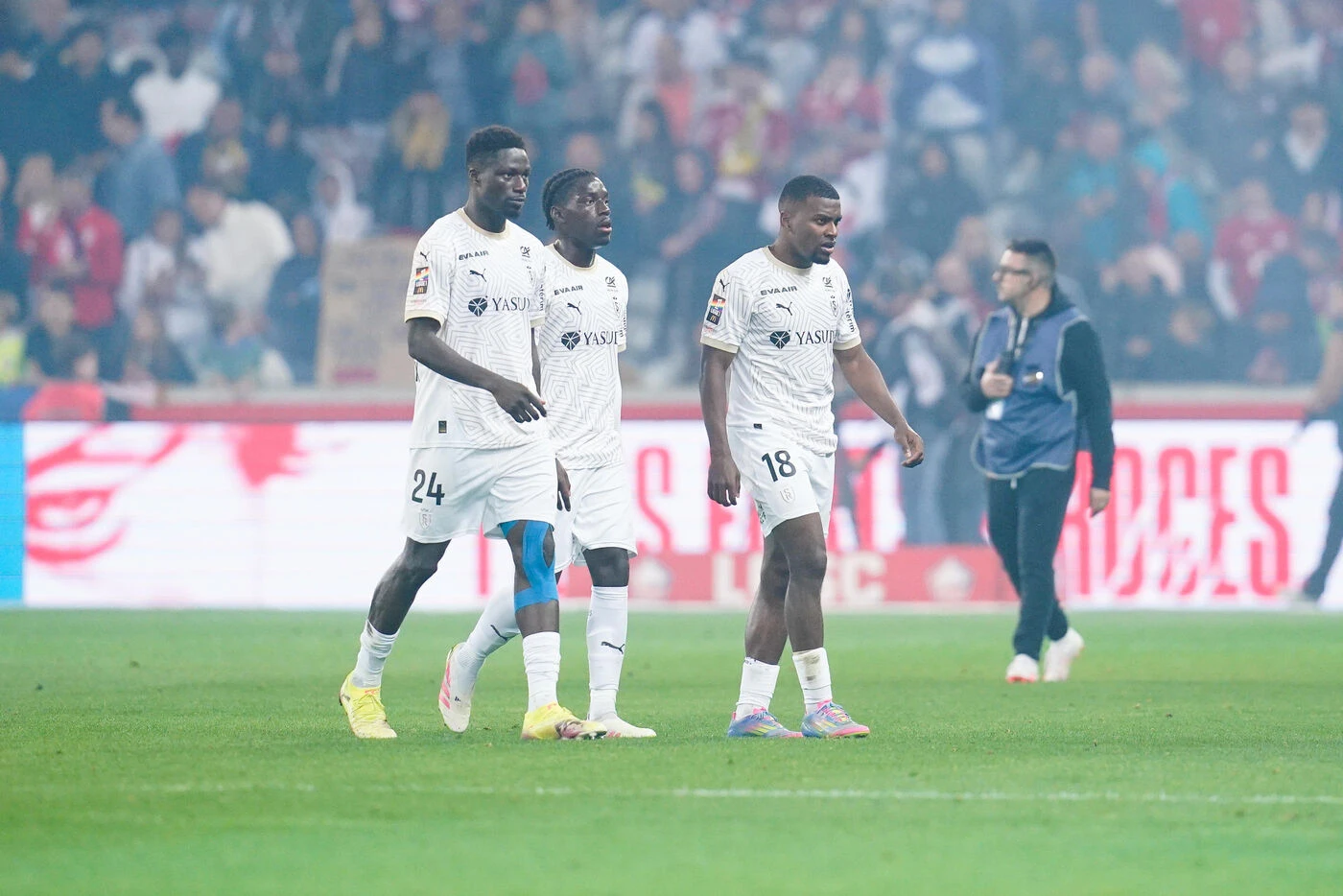 « Au second plan » : plombé par les barrages, Reims va-t-il bazarder la finale de Coupe de France face au PSG ?