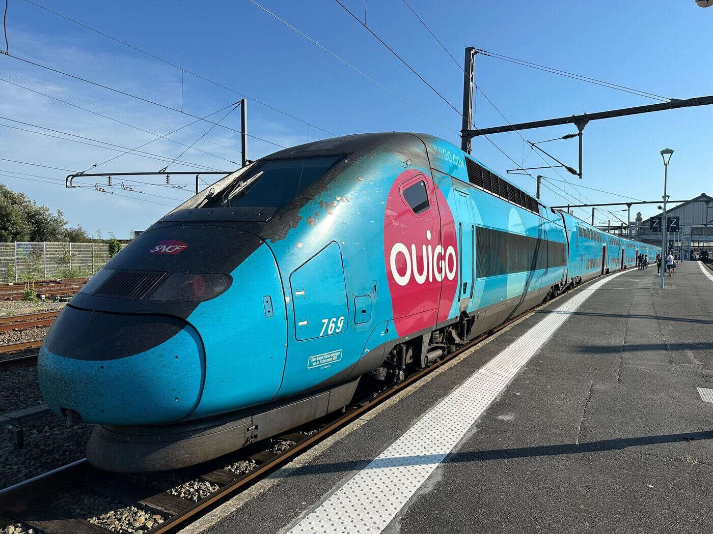 Un train Ouigo Paris-Toulouse heurte une voiture, plus de 7h de galère pour 900 passagers