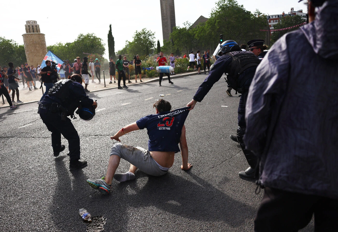 PSG-Arsenal : une dizaine d’interpellations aux abords du Parc des Princes