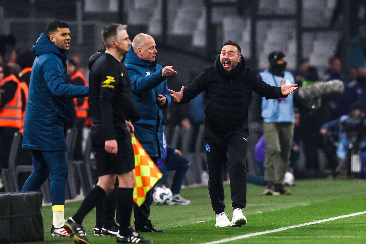 Bagarres entre ses supporters, polémiques et tension sur les bancs... Récit d’une soirée frustrante pour l’OM