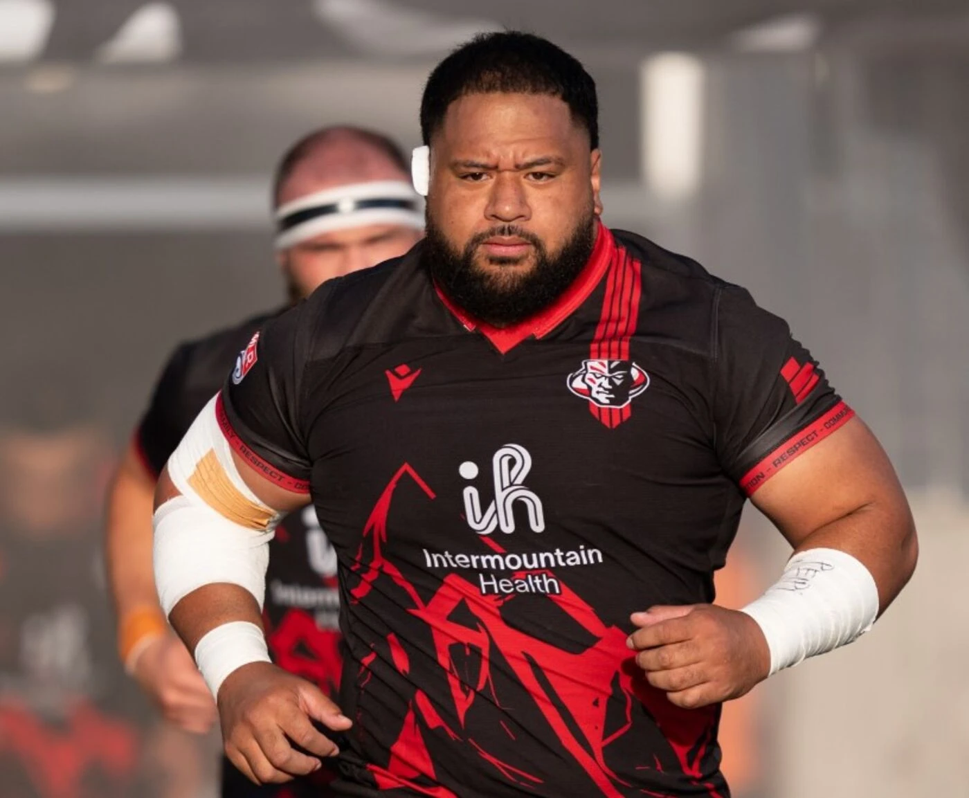 Rugby : un ancien lutteur américain de 143 kg signe dans un club anglais