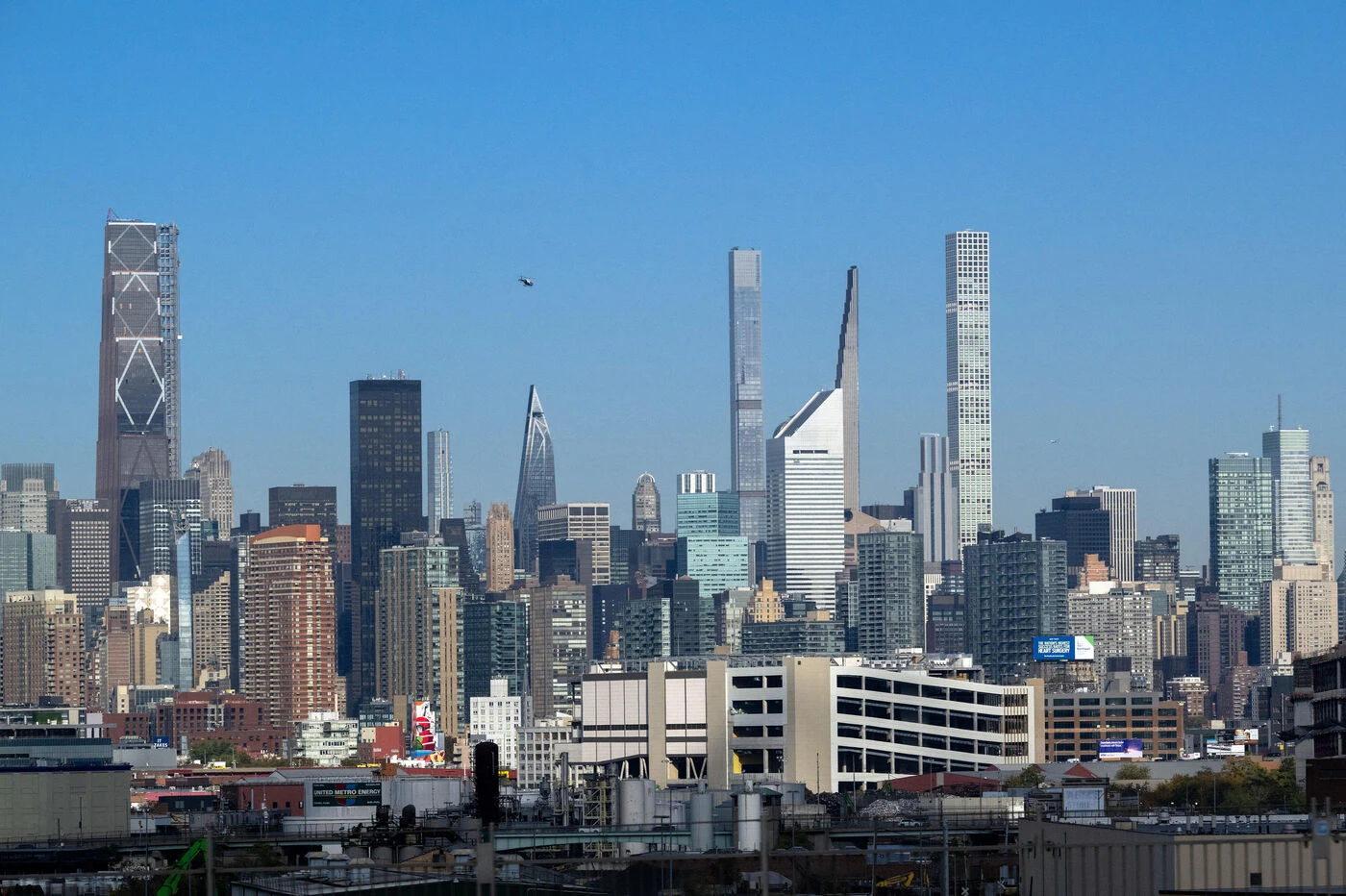 Un luxueux gratte-ciel de New York menacé par « des milliers de fissures » : les propriétaires portent plainte contre le constructeur