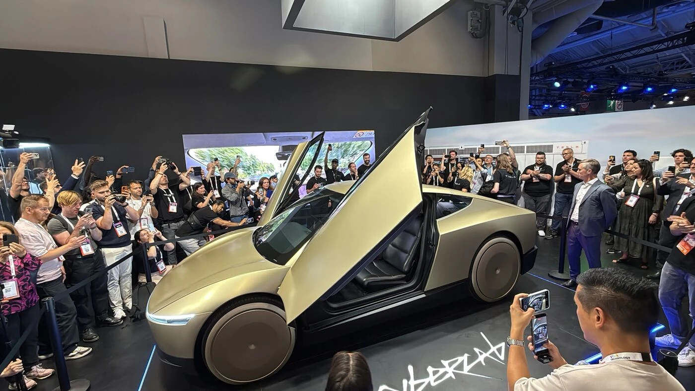 VivaTech : Tesla électrise la première journée avec son taxi autonome CyberCab