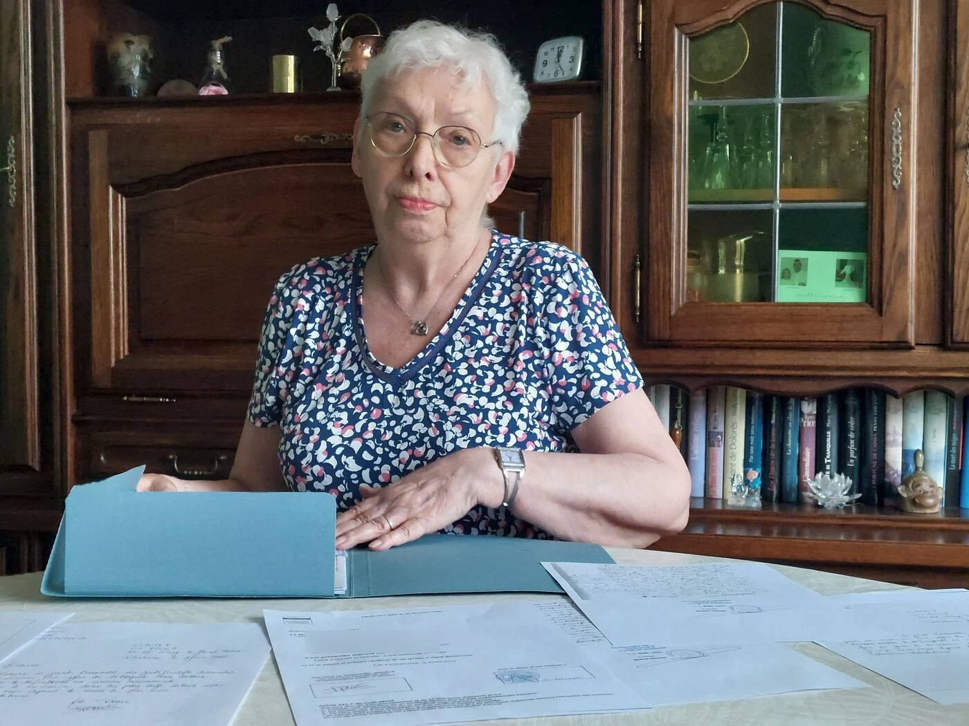 Privée de sa retraite et de ses moyens de paiement : à Pontoise, Denise se bat pour prouver qu’elle n’est pas morte