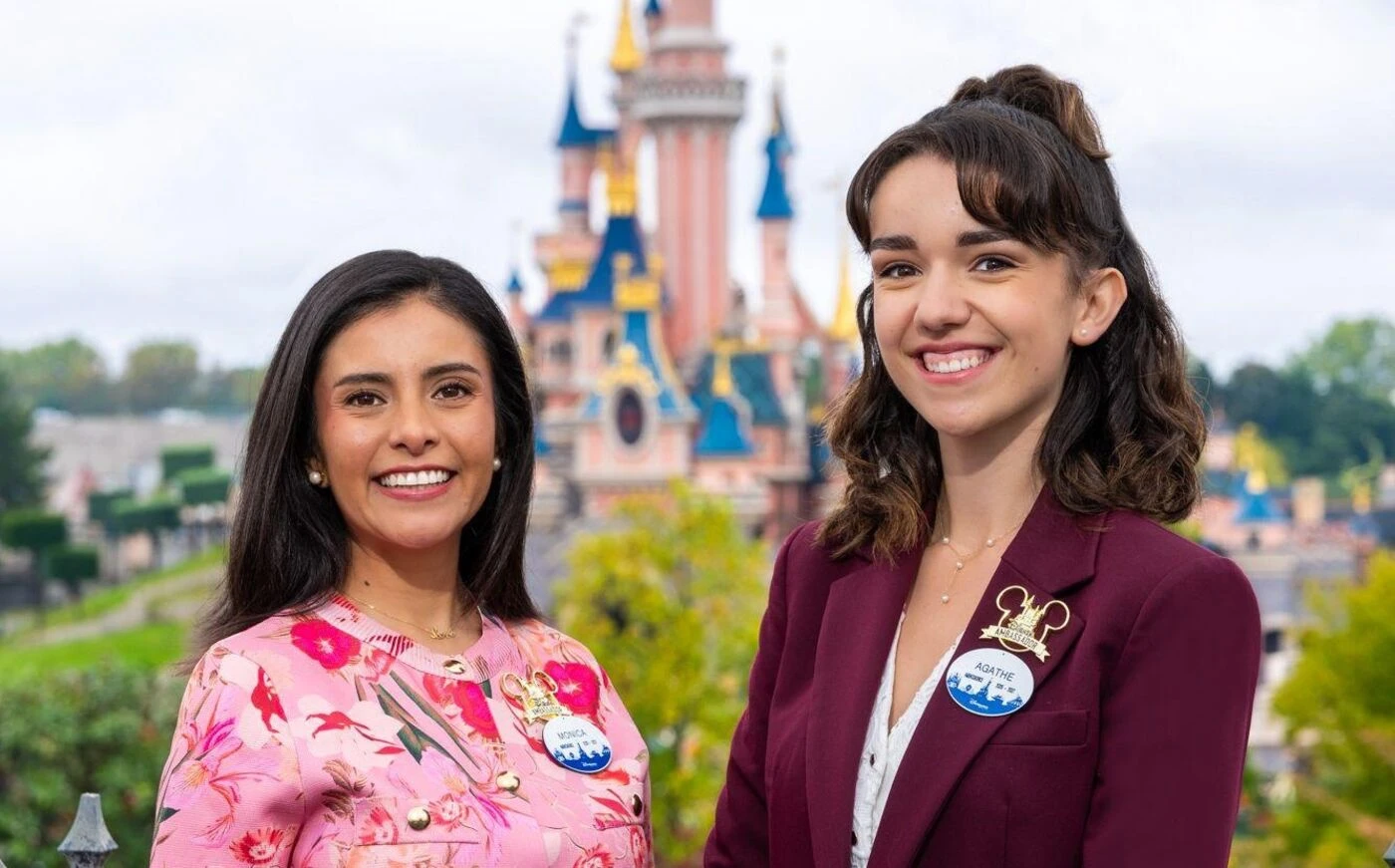 « Ils incarnent l’âme de la destination » : à Disneyland Paris, des ambassadeurs pour représenter le parc