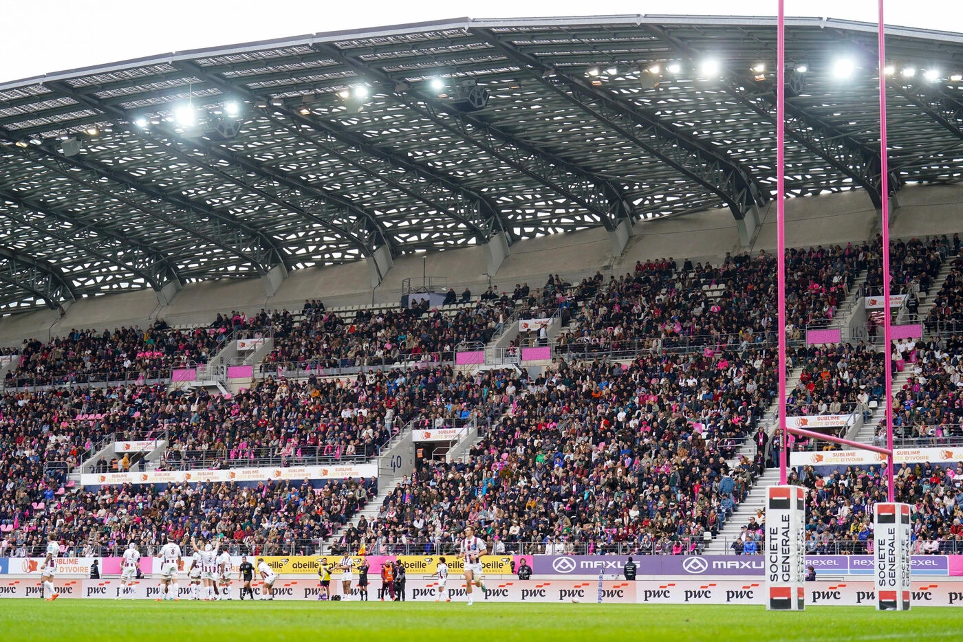 Paris : Anne Hidalgo refuse de rebaptiser le stade Jean-Bouin « BHV Stadium »
