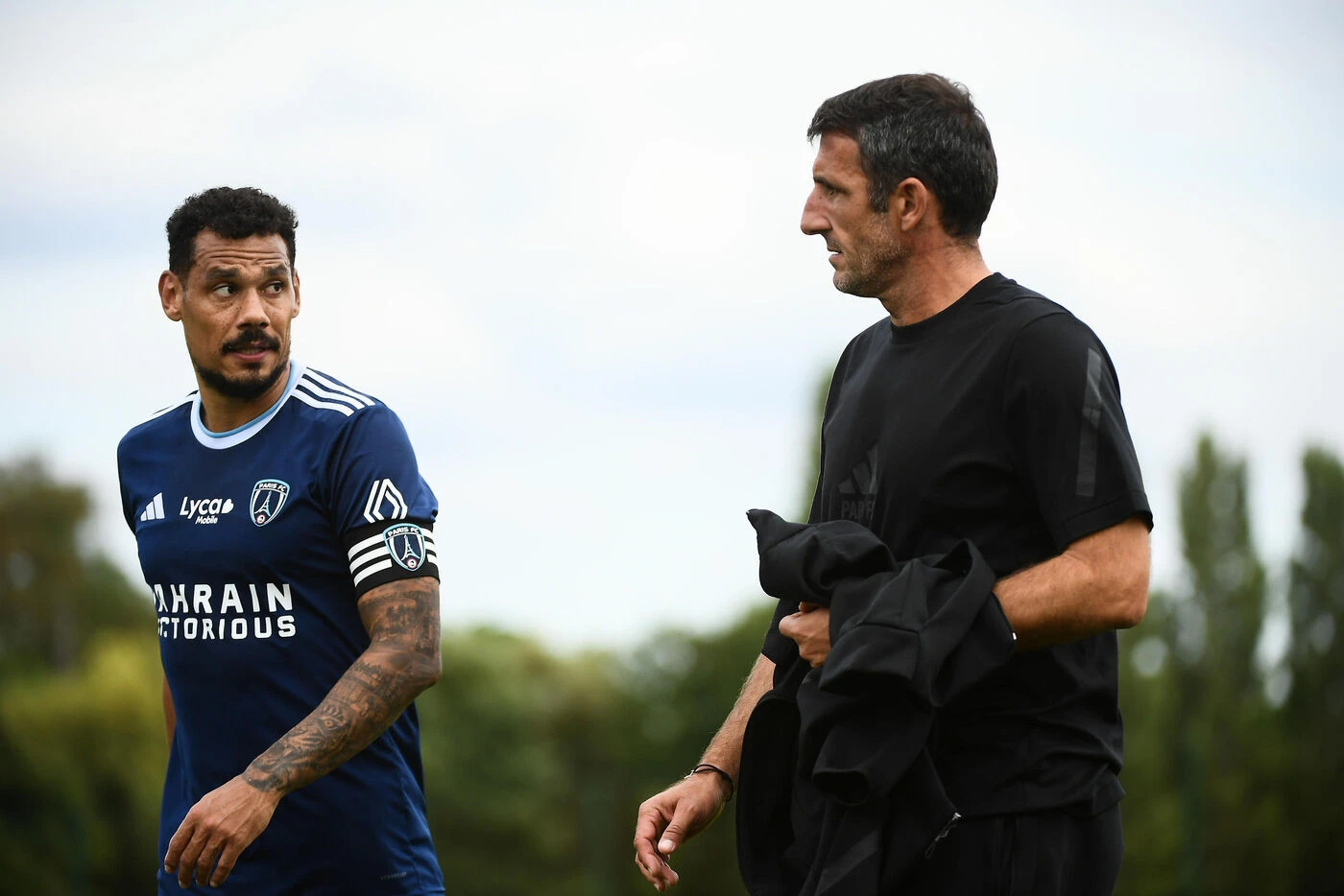 Otavio et De Smet absents, Kolodziejczak capitaine… le point au Paris FC avant le déplacement à Angers