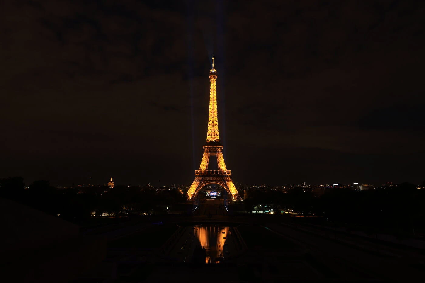 Extinction de la tour Eiffel pour les victimes de Gaza : à Paris, l’exécutif reste sourd au vœu de ses alliés