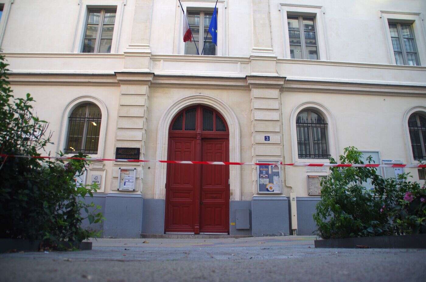 Paris : l’école Belzunce, contaminée au plomb depuis novembre, restera fermée jusqu’à la fin de l’année scolaire