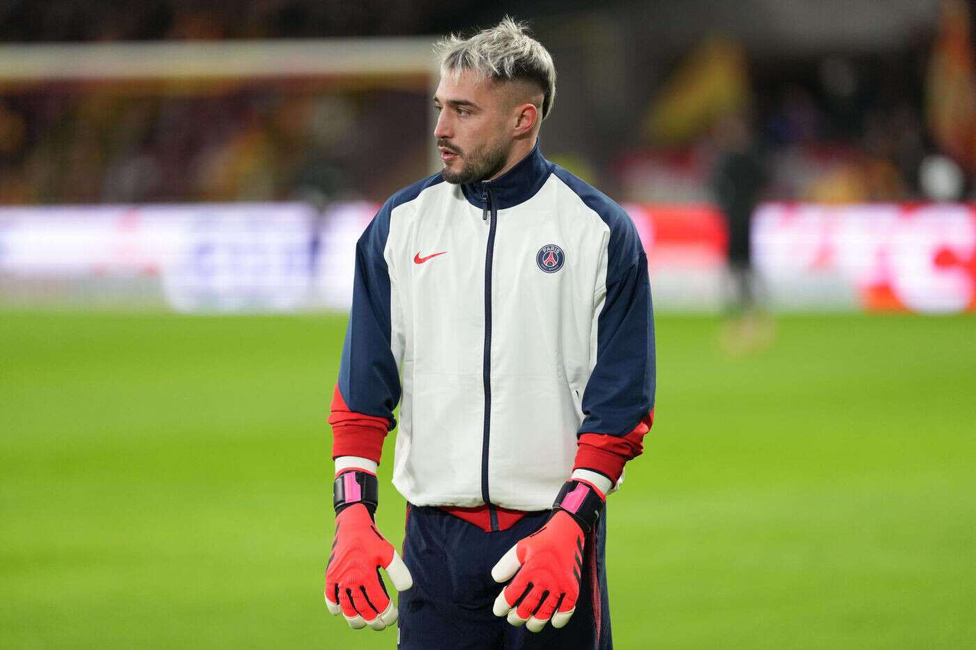 Espaly-PSG : la composition officielle des Parisiens avec Tenas, Zague et Mayulu titulaires