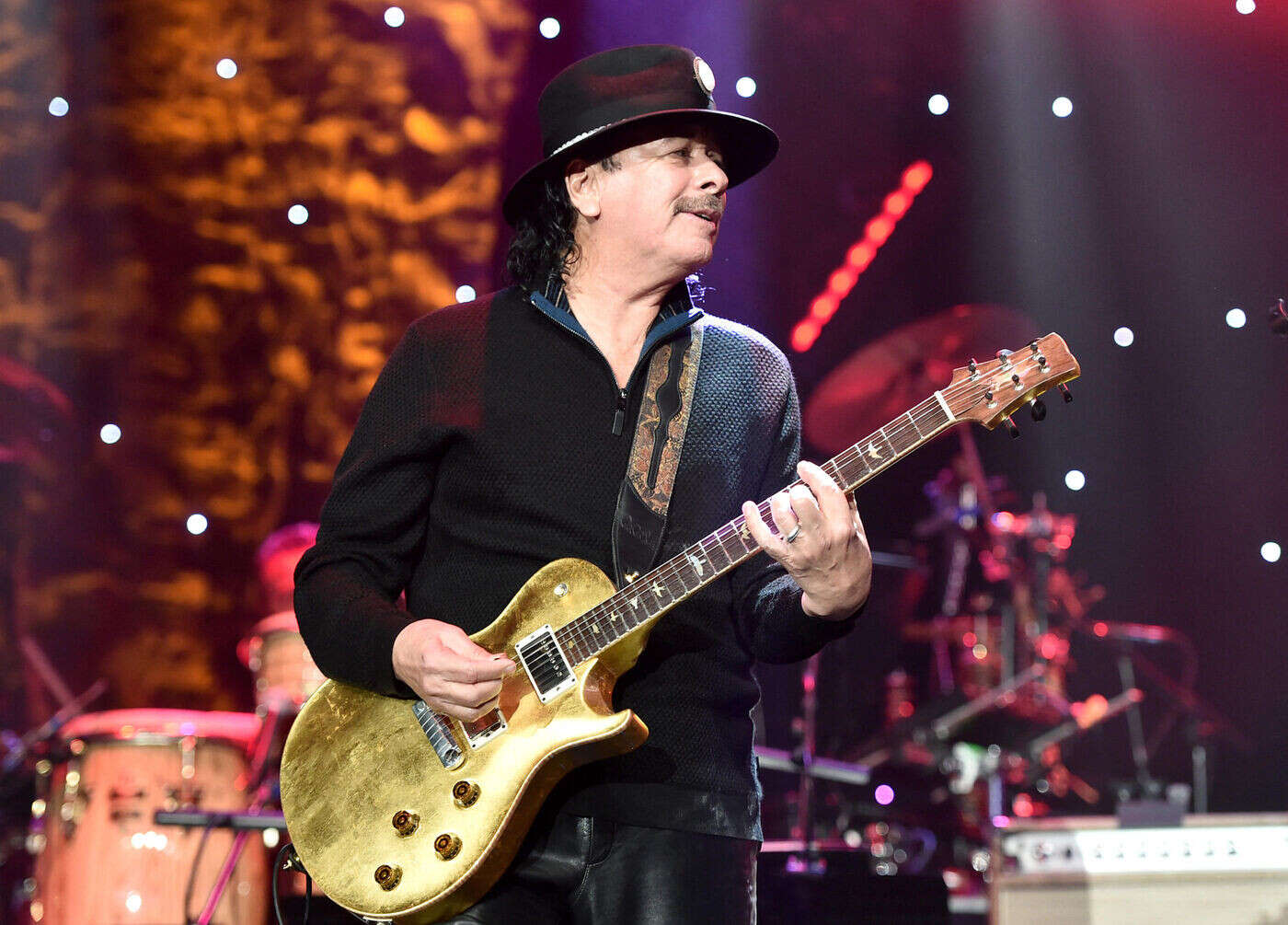 L’Accor Arena et quatre festivals : Carlos Santana de retour en France à l’été 2025