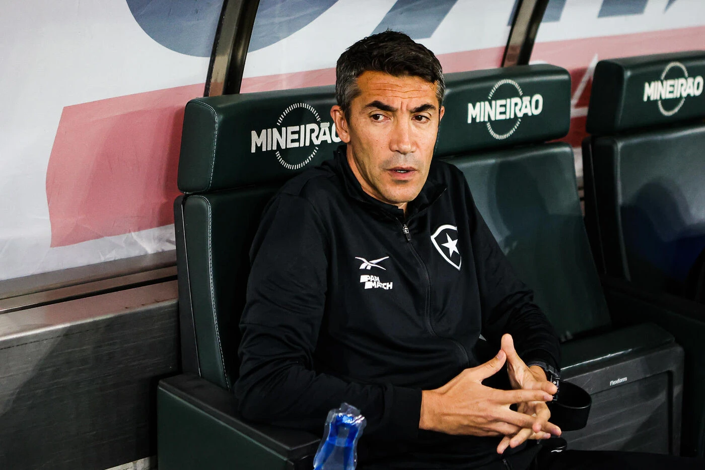 Football : le coach de Benfica attaque John Textor en justice pour ne pas lui avoir offert le poste à Lyon