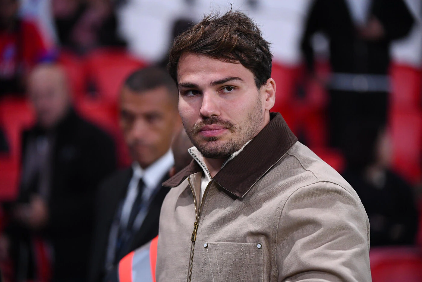 Rugby : Antoine Dupont poursuit sa rééducation dans une clinique prisée par le PSG au Qatar