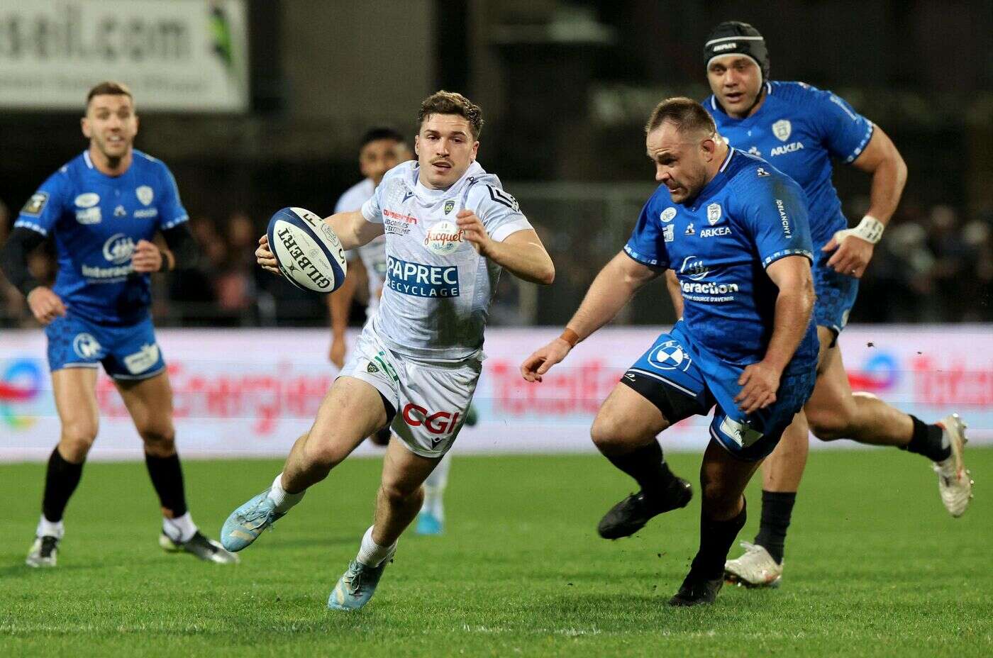 Top 14 : Vannes échoue d’un rien contre Clermont (19-20)