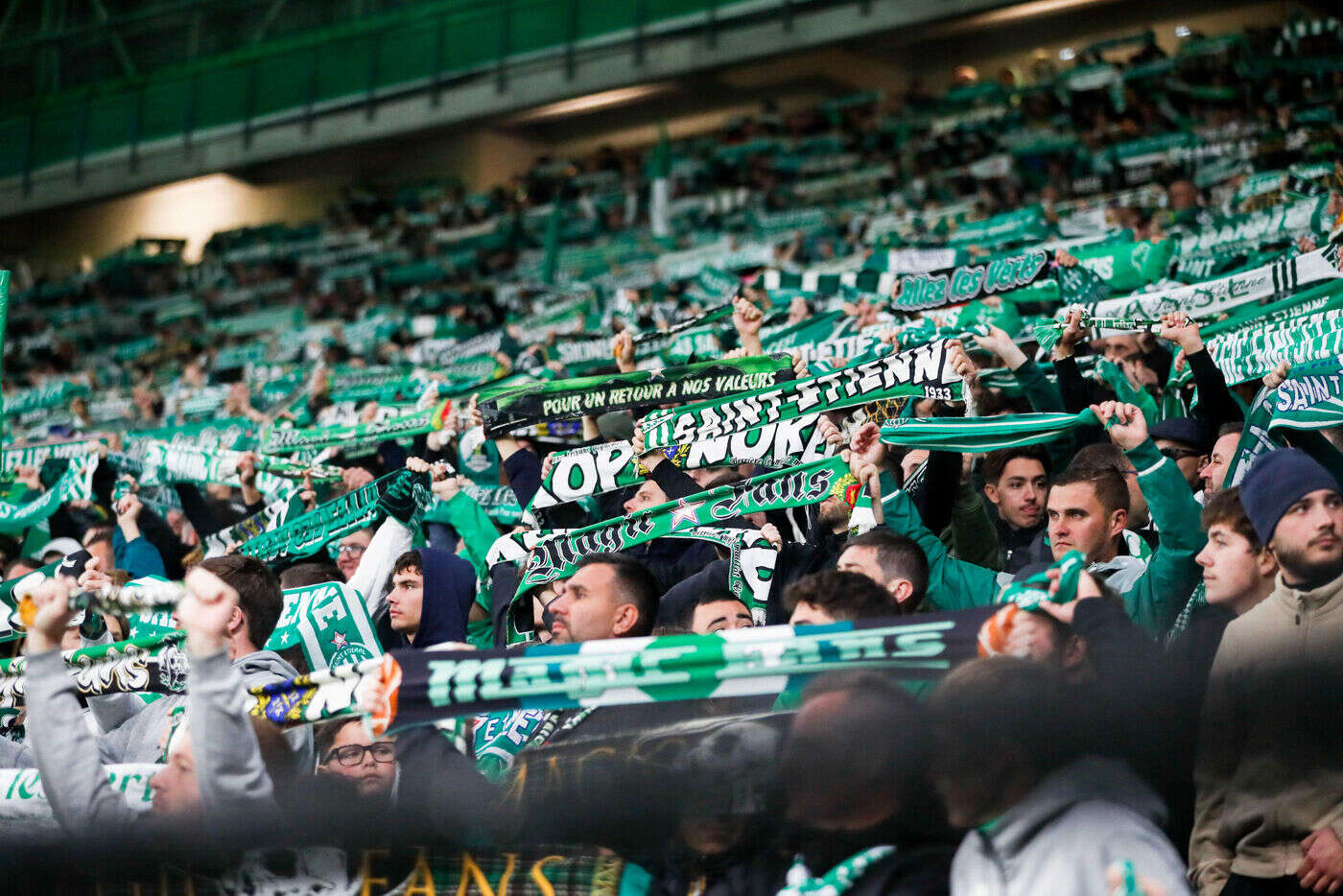 Saint-Étienne - Montpellier : les supporters montpelliérains privés de match après une bagarre