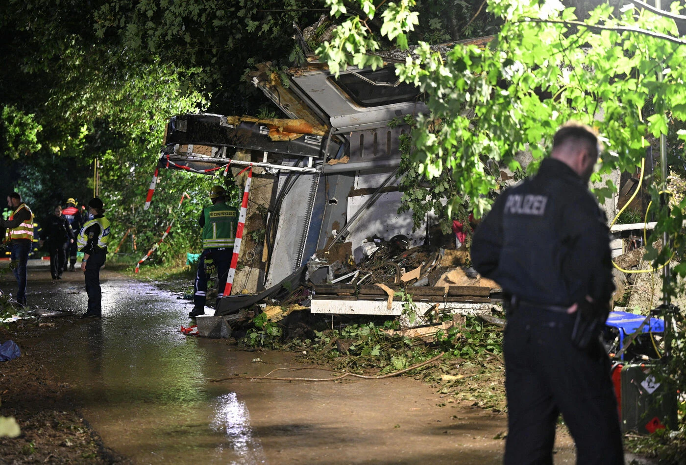 Déraillement de train mortel en Allemagne : glissement de terrain, victimes… Ce que l’on sait du drame