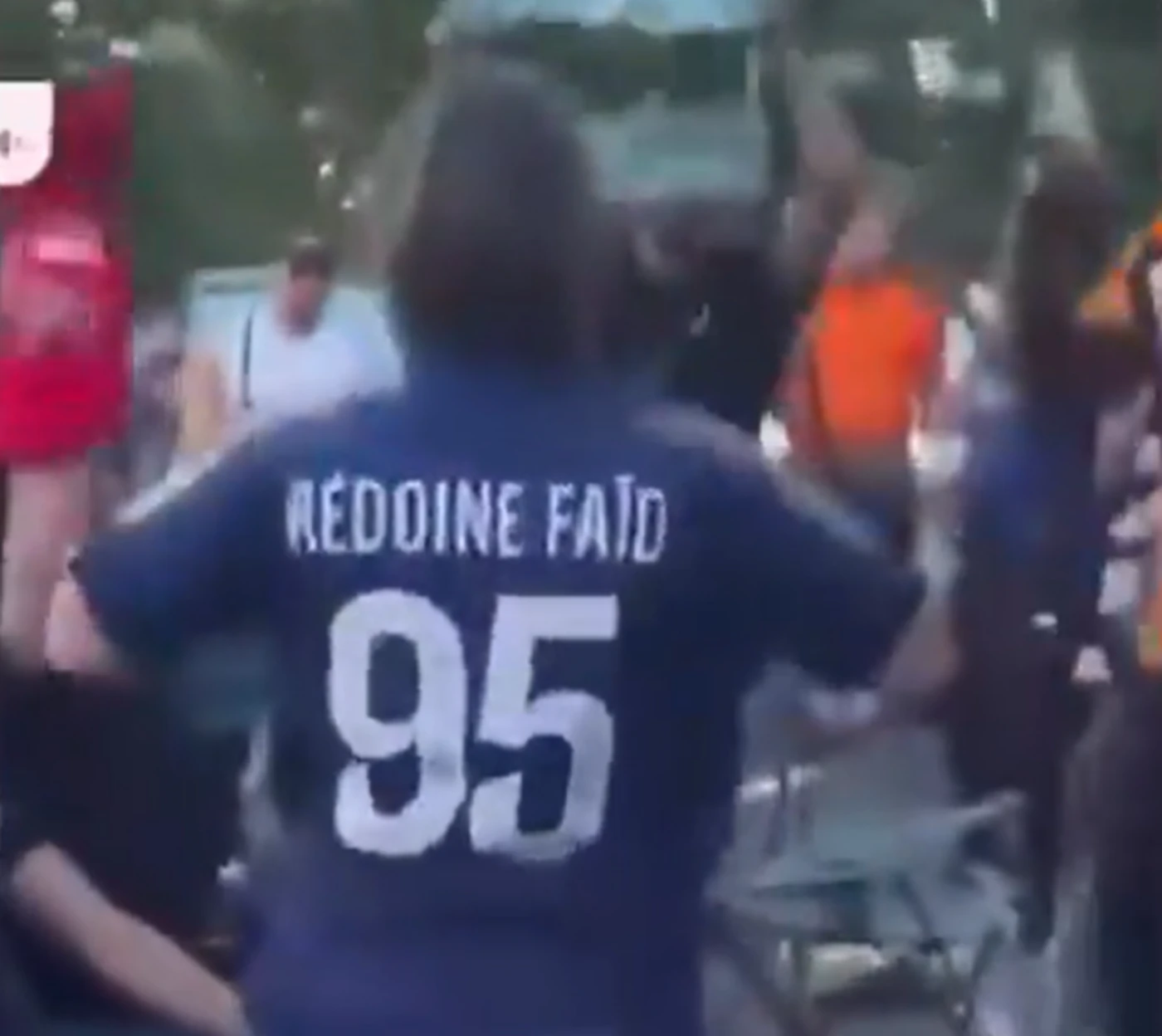 Maire de Bouffémont piégée avec un maillot du PSG floqué Rédoine Faïd : enquête ouverte pour outrage et apologie de crime