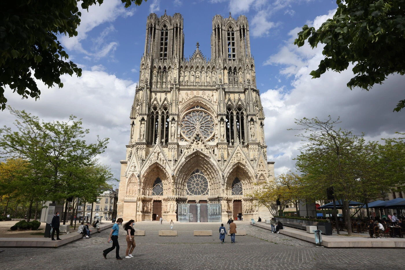 Reims : la cathédrale brièvement évacuée pour une « odeur de brûlé »