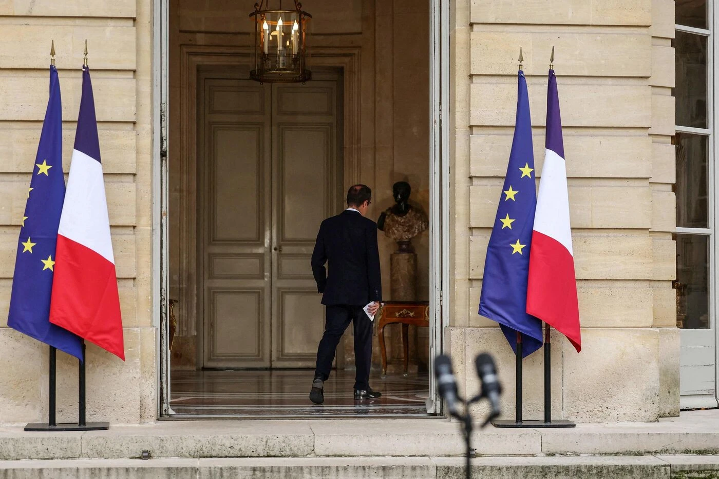 Démission de Lecornu : le Premier ministre a rencontré des représentants du « socle commun » et convie « chacune des forces politiques »