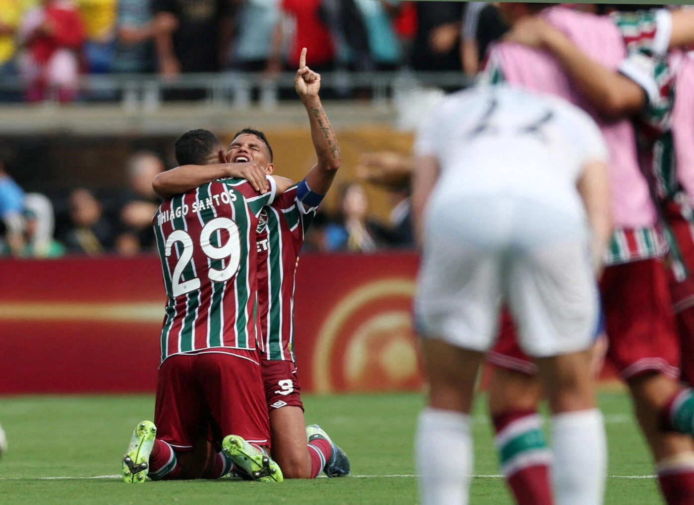 Fluminense - Al-Hilal (2-1) : à 40 ans, Thiago Silva en larmes après la qualification des Brésiliens en demies