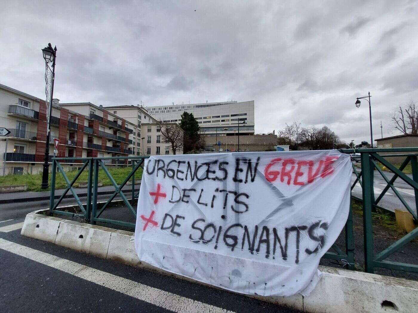 Grève à l’hôpital de Villeneuve-Saint-Georges : la direction ouvre des « États généraux des urgences »