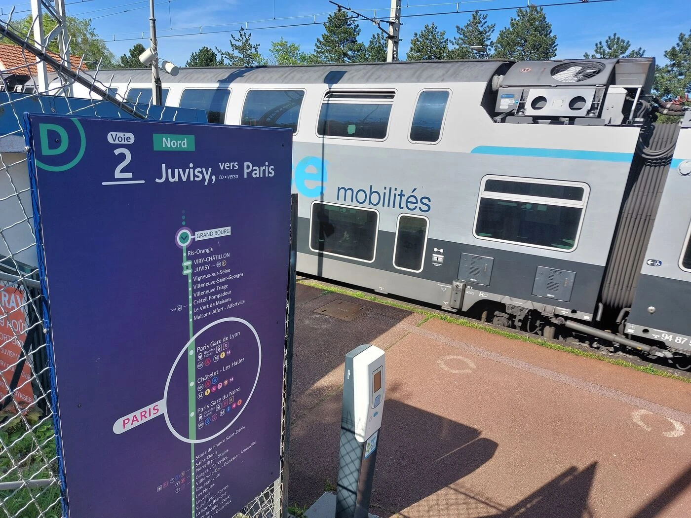 RER D : le trafic interrompu en Essonne après un vol de câbles