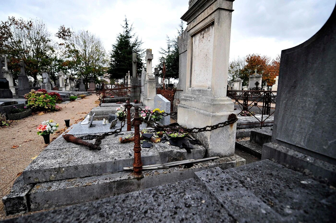 Enterrement de « Monsieur Z », l’un des cerveaux du génocide rwandais, à Orléans : la mairie dit non