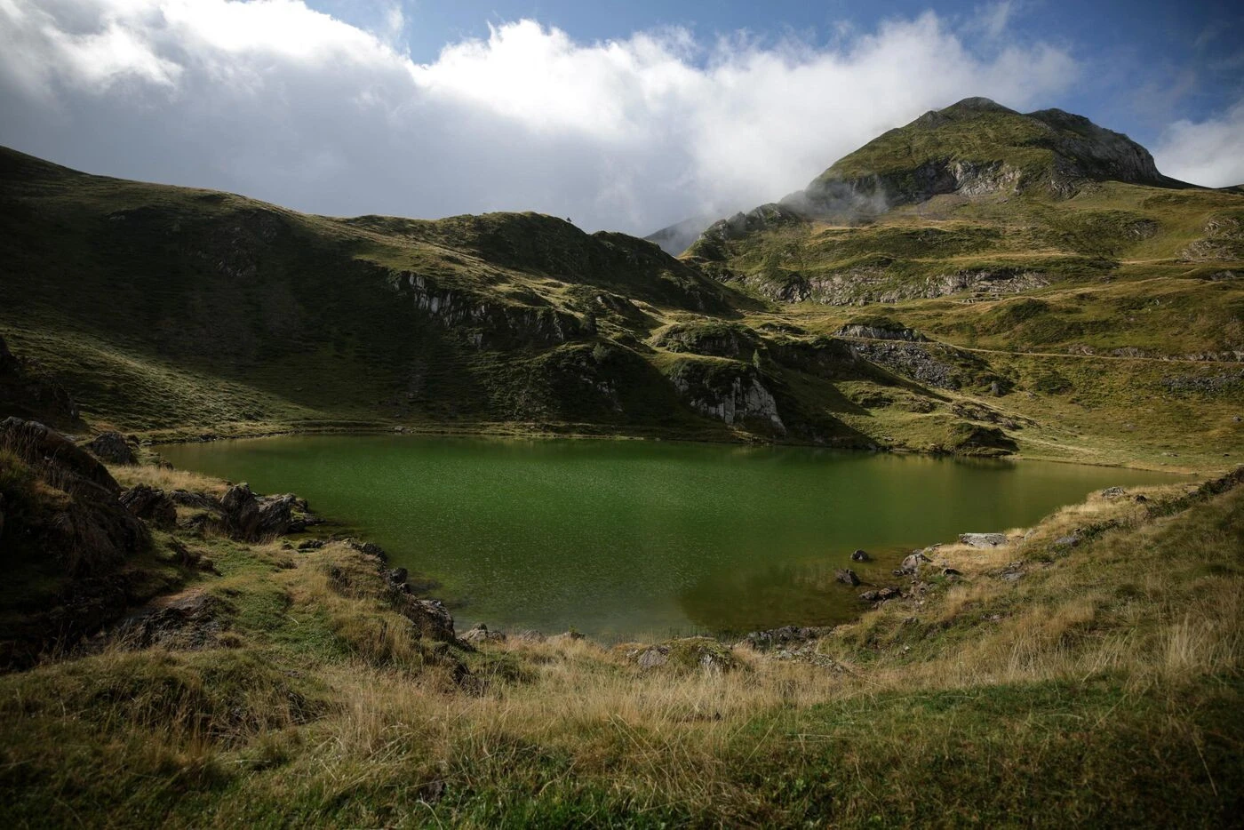 Hautes-Pyrénées : deux randonneurs espagnols grièvement blessés par la foudre
