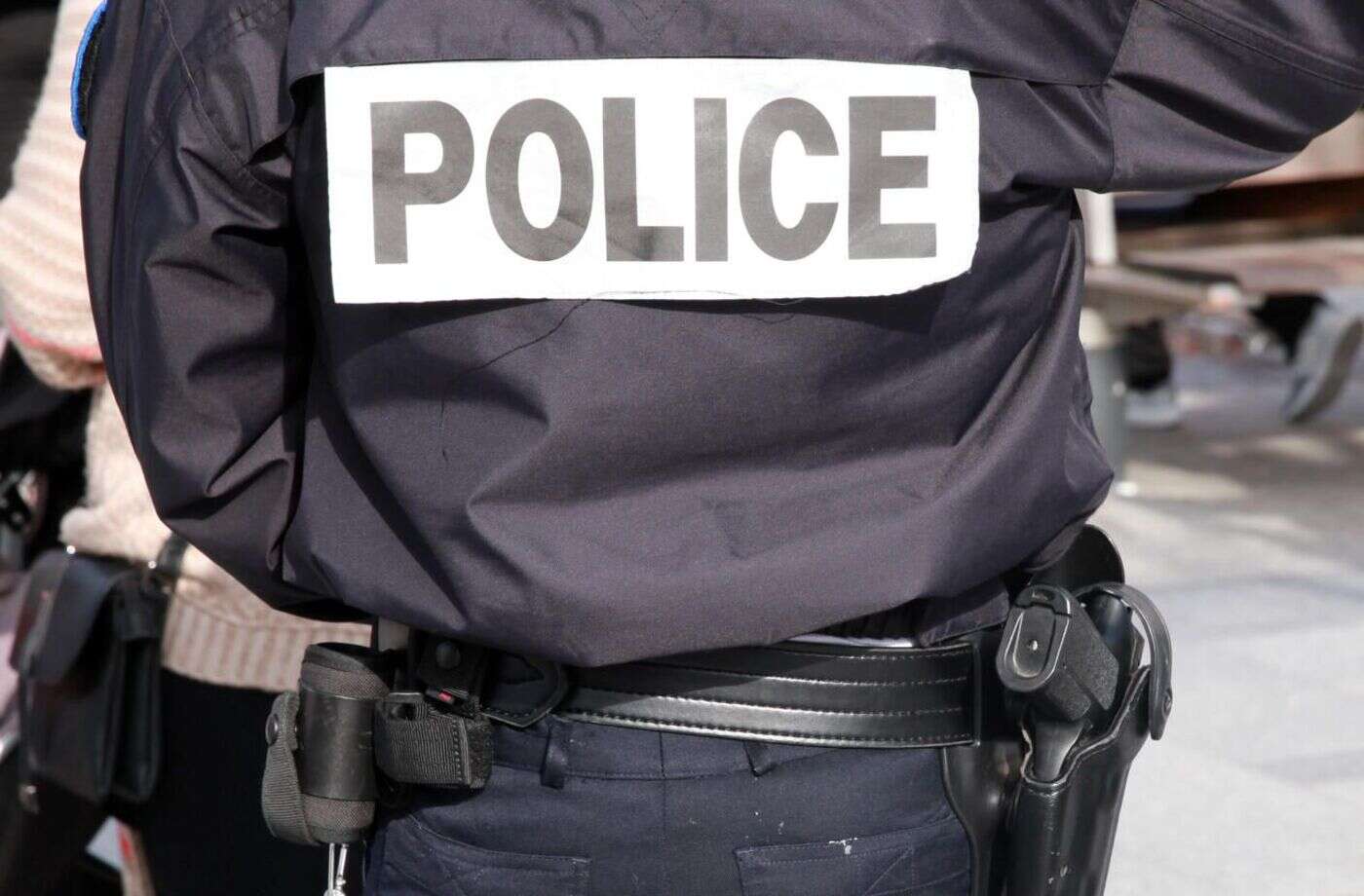 Paris : deux policiers légèrement blessés par un homme, l’individu interpellé