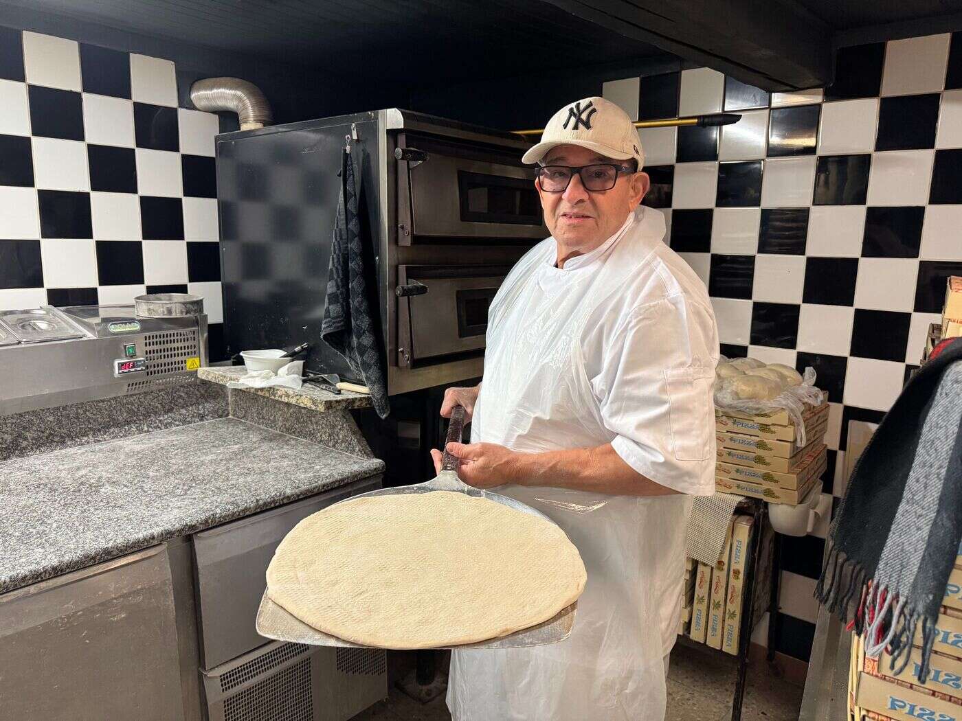 « Le travail, c’est la santé ! » : dans le Bas-Rhin, Méziane est à 83 ans l’un des plus vieux pizzaïolos de France