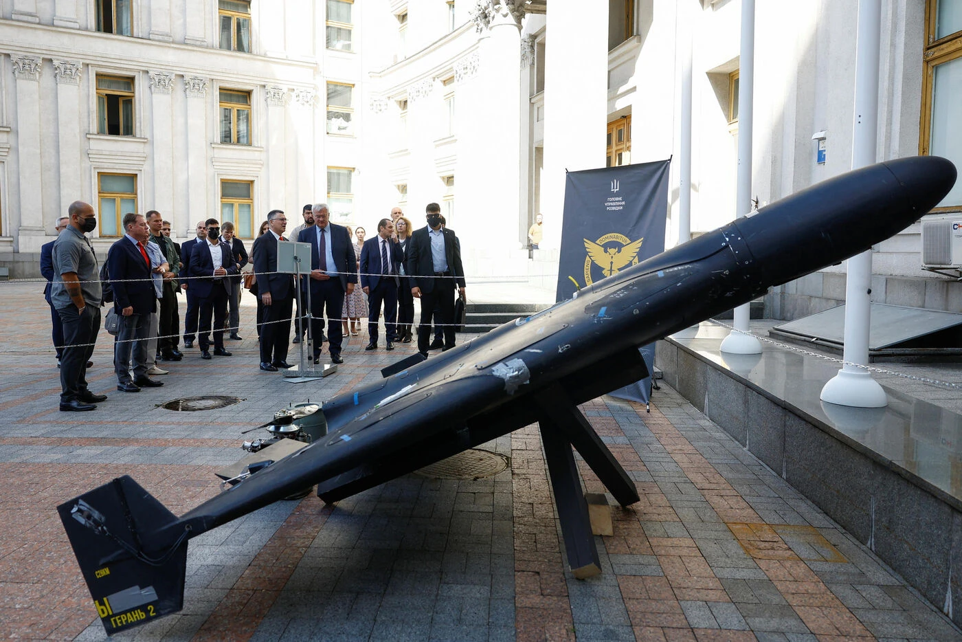 Guerre en Ukraine : « un bouclier terrible pour la Russie », c’est quoi cette arme « anti-drone » financée par l’un des plus riches du monde ?