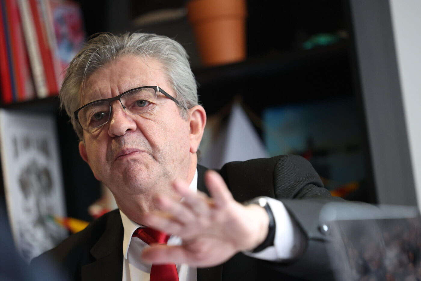 Négociations sans LFI à Bercy : Jean-Luc Mélenchon dénonce la « servilité » de « la petite gauche traditionnelle »